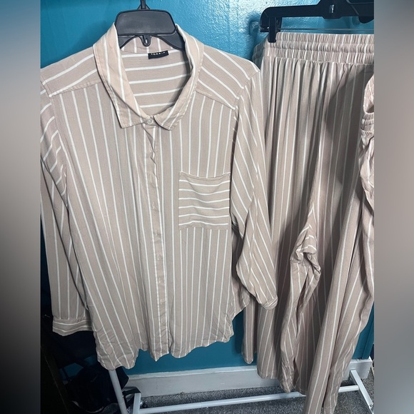 Torrid LIZZIE CRINKLE GAUZE BUTTON UP shirt& Pants Set in mushroom 3x excellent - Picture 3 of 11